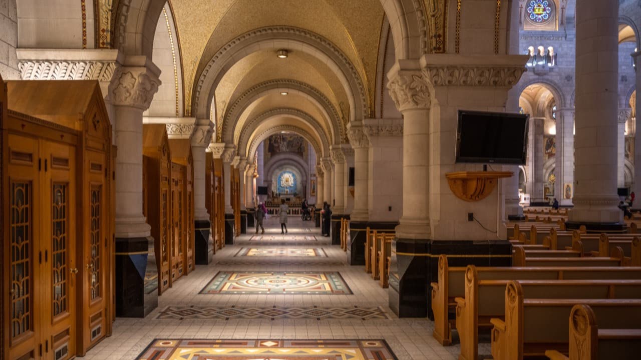 Imagem da notícia: Município promove Passeio Sénior a Fátima a 24 de setembro