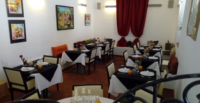 Logótipo de 1680 Gourmet Taste — Restauração