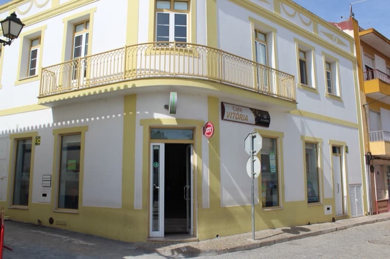 Logótipo de Café Vitória — Restauração em Almodôvar