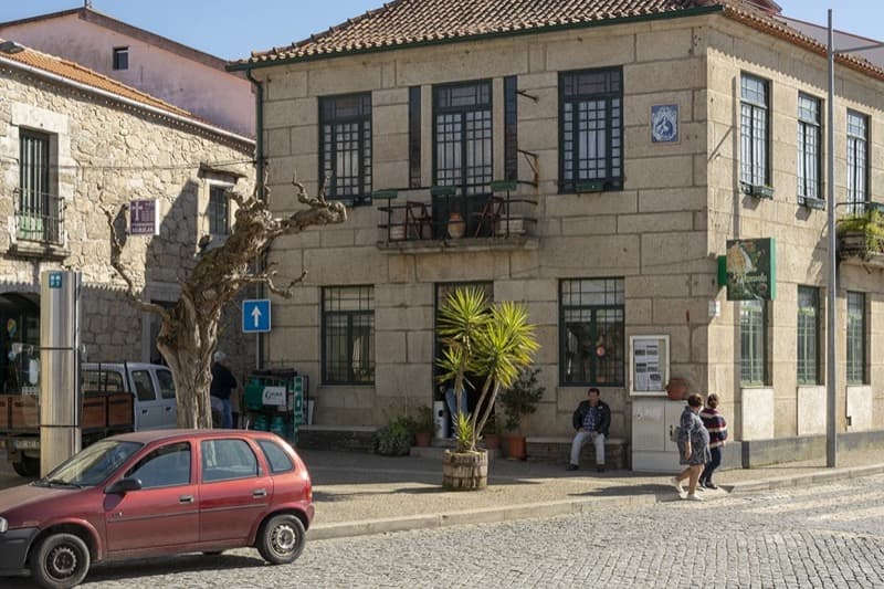 Logótipo de Misarela Gostos e Temperos — Restauração em Armamar