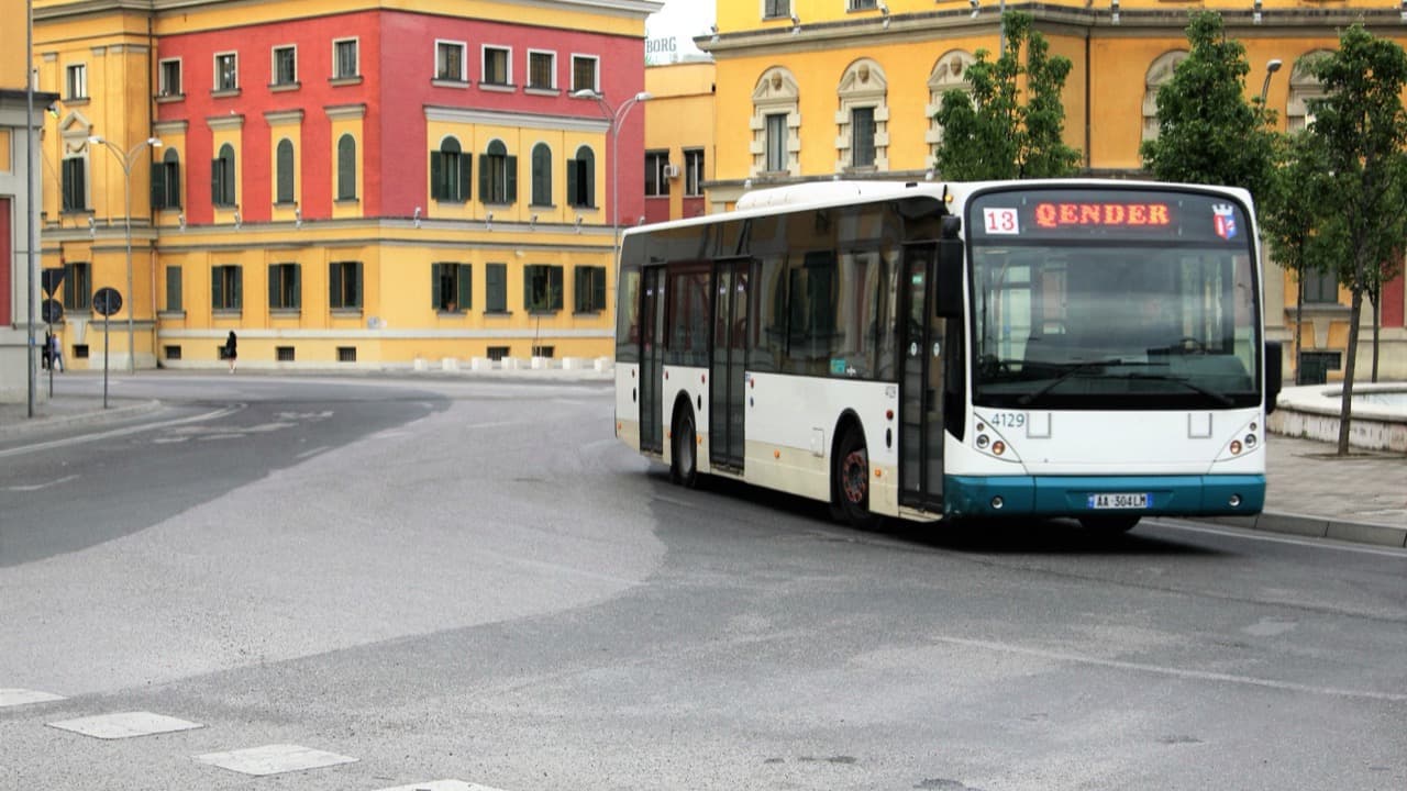 Imagem da notícia: Chegada do metrobus à Baixa obriga a reorganizar o trânsito e as linhas dos SMTUC