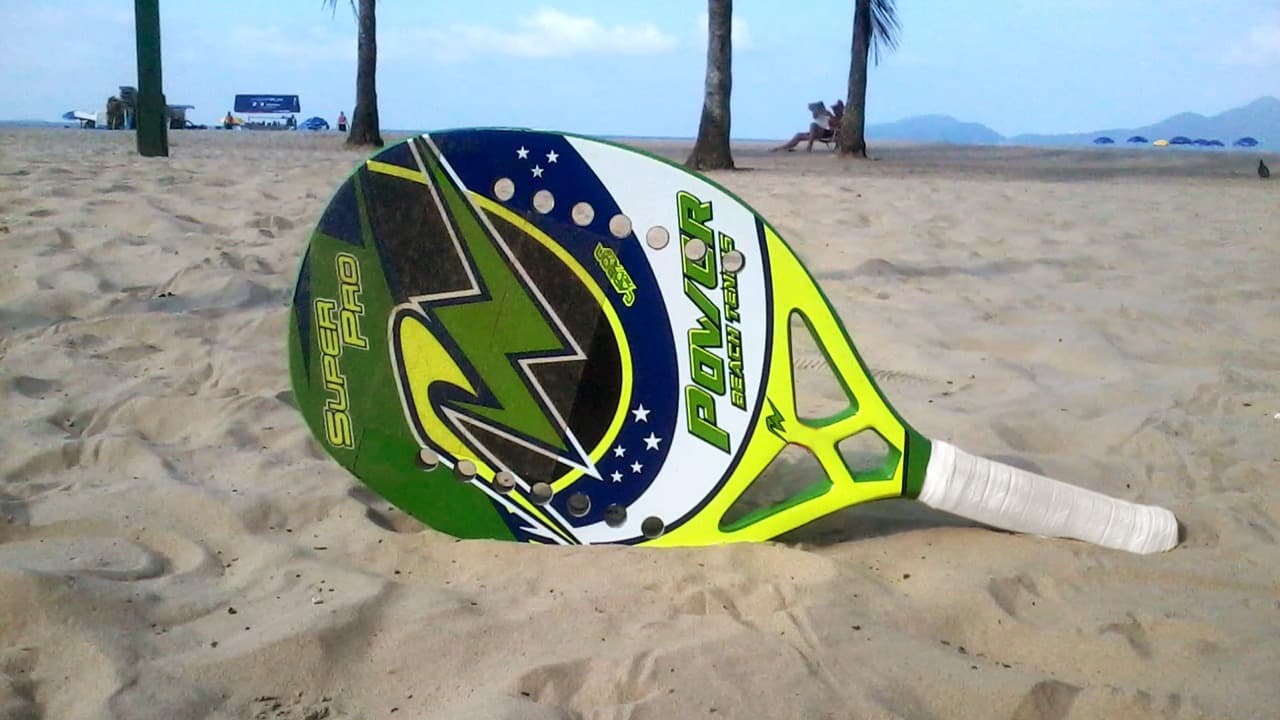 Imagem da notícia: Afonso D'Orey conquista o título do J100 de ténis de praia em Espinho