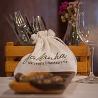 Logótipo de Gadanha Mercearia e Restaurante — Restauração