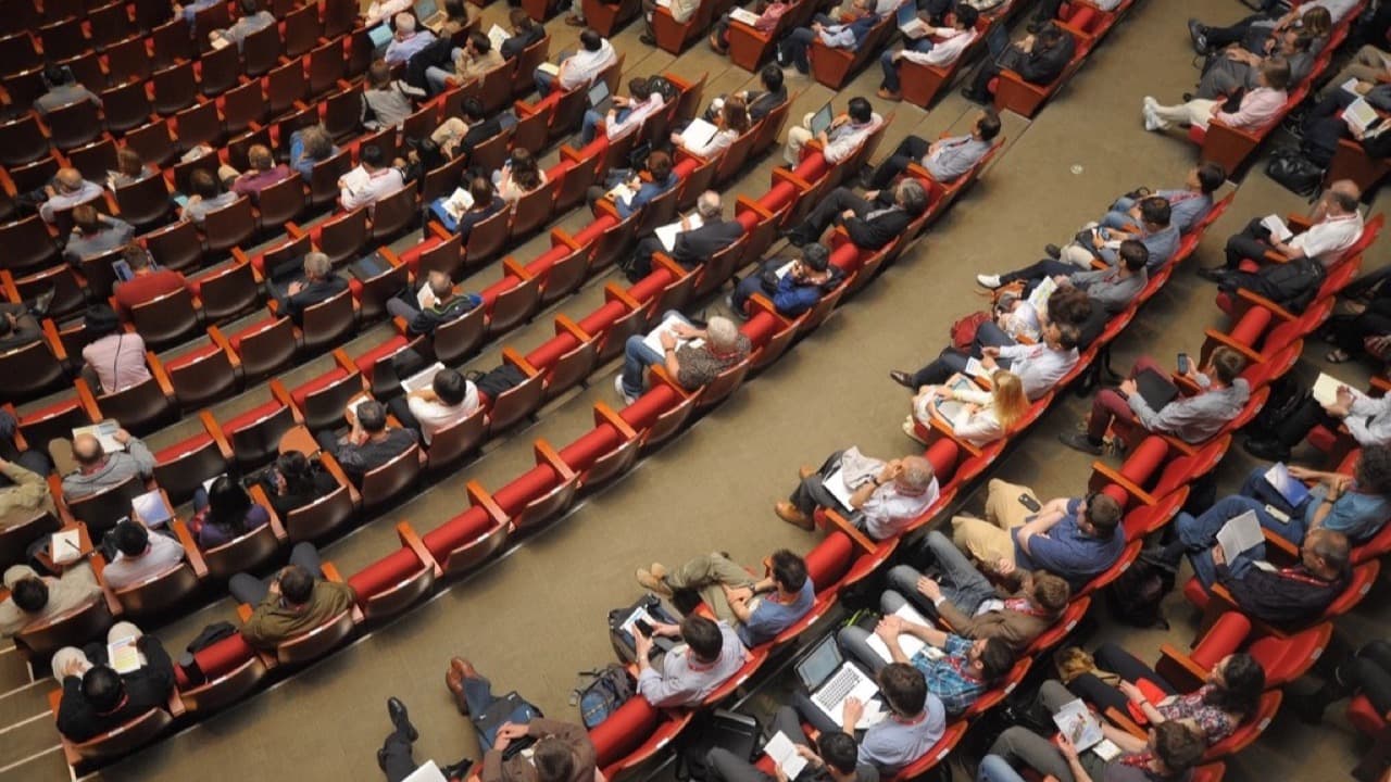 Imagem da notícia: III Jornadas da PSIBAL levam a investigação em Psicologia à comunidade, em Faro