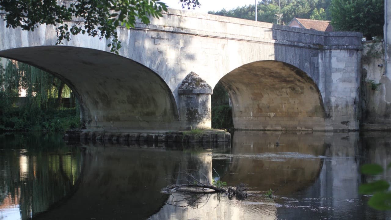 Imagem da notícia: Praia Fluvial de Cardigos reabre a banhos