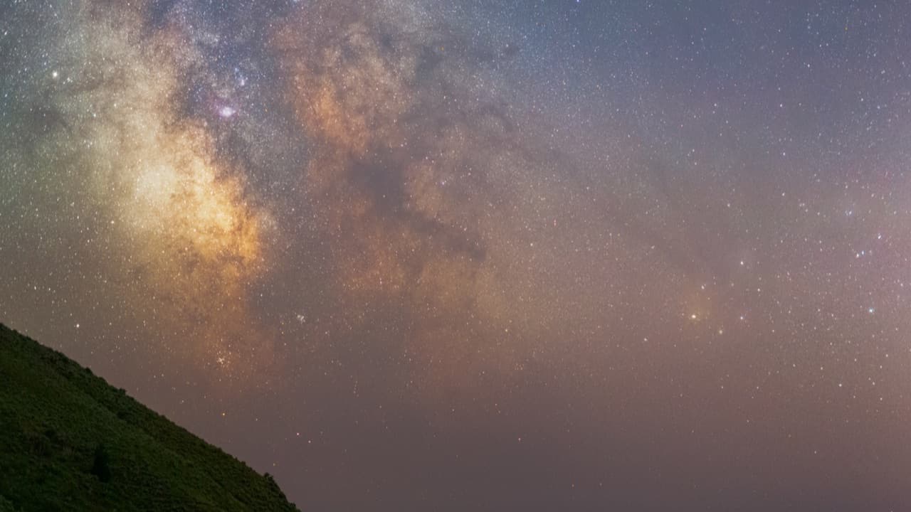 Imagem da notícia: Observação do céu noturno em Carapito reúne três dezenas de curiosos
