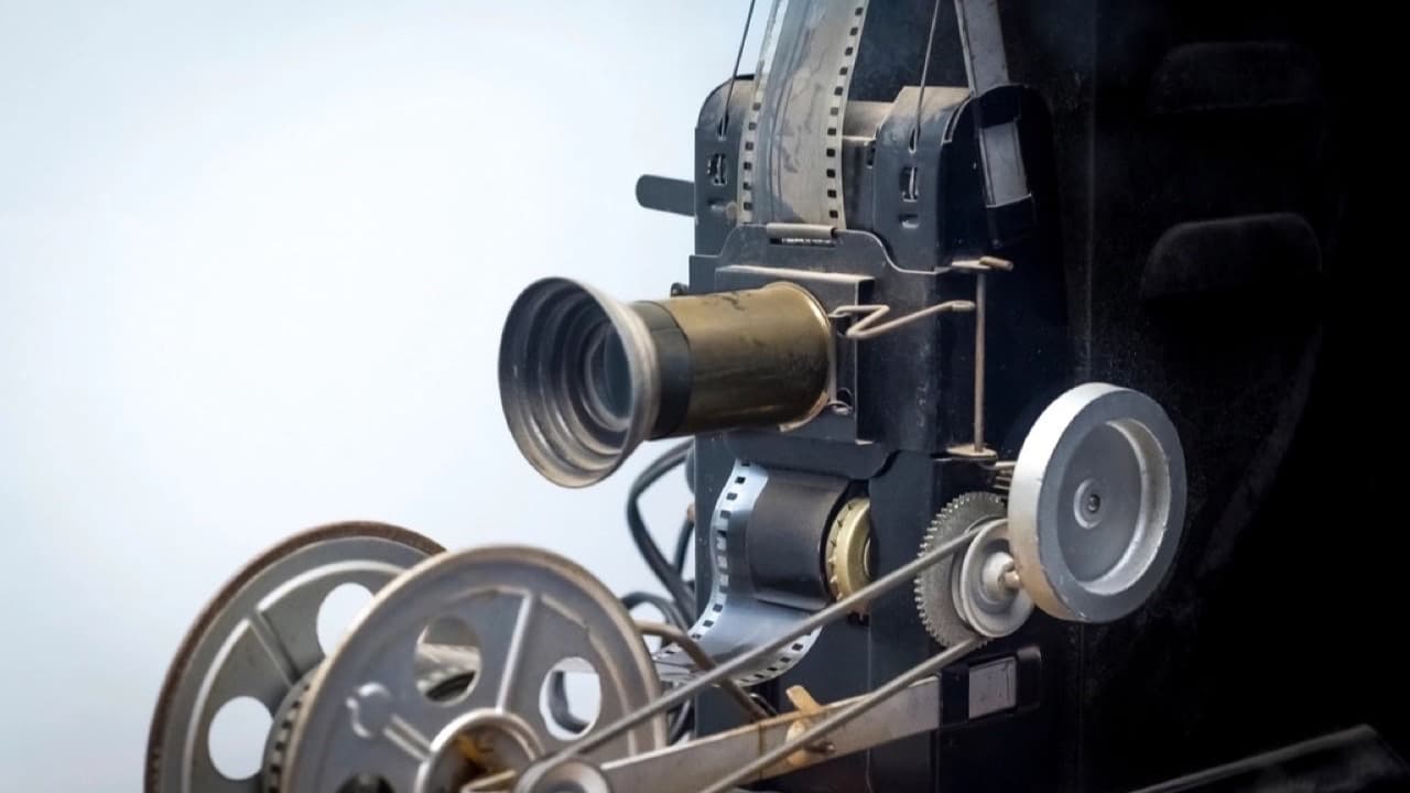Imagem da notícia: «Cinema Paraíso» ilumina o largo da Igreja de Casa Branca