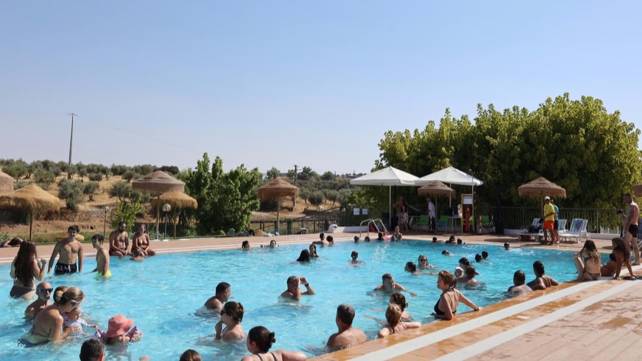 Imagem da notícia: Arronches assinalou o Dia Internacional da Juventude nas piscinas municipais