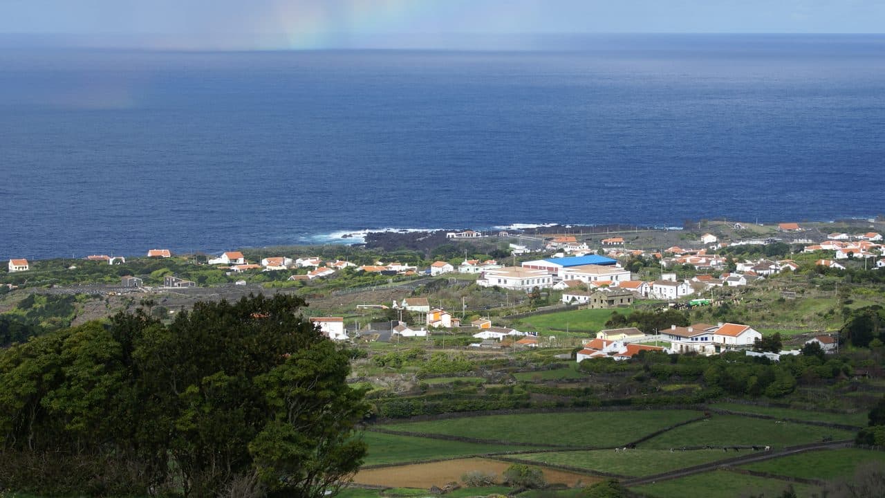 Imagem da notícia: Folk Azores arrancou na Praia da Vitória com grupos de 11 países