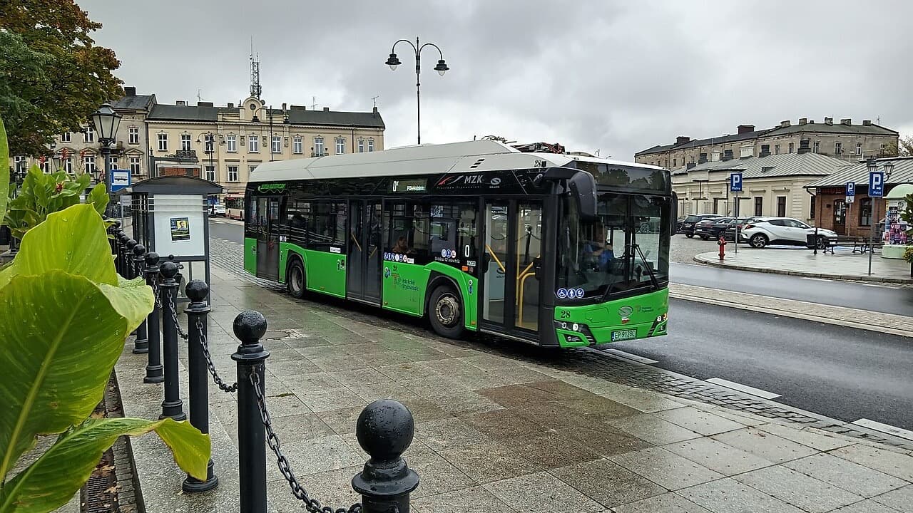 Imagem da notícia: Idanha-a-Nova lança transporte gratuito em autocarro elétrico