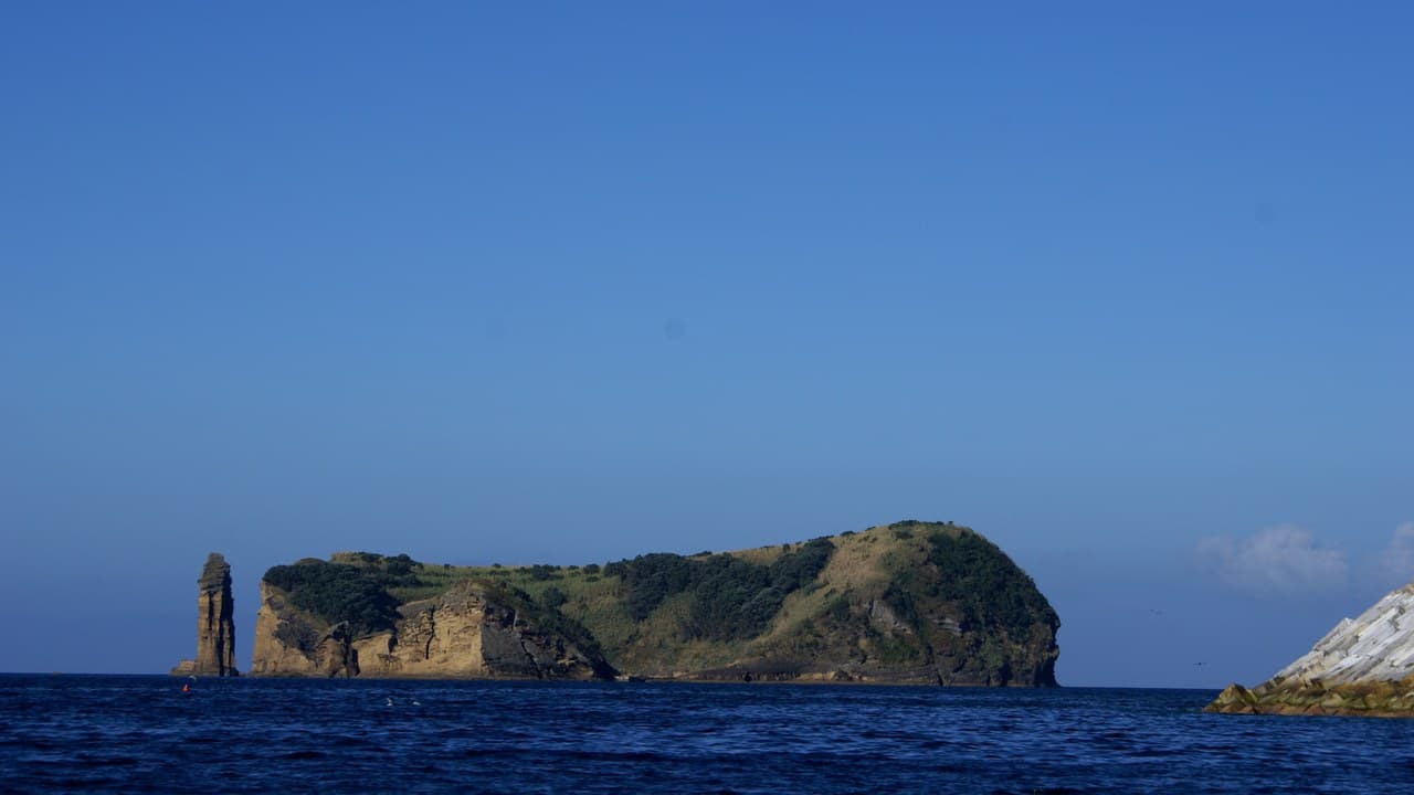 Imagem da notícia: Ilhéu de Vila Franca do Campo volta a abrir a banhos na época balnear de 2026
