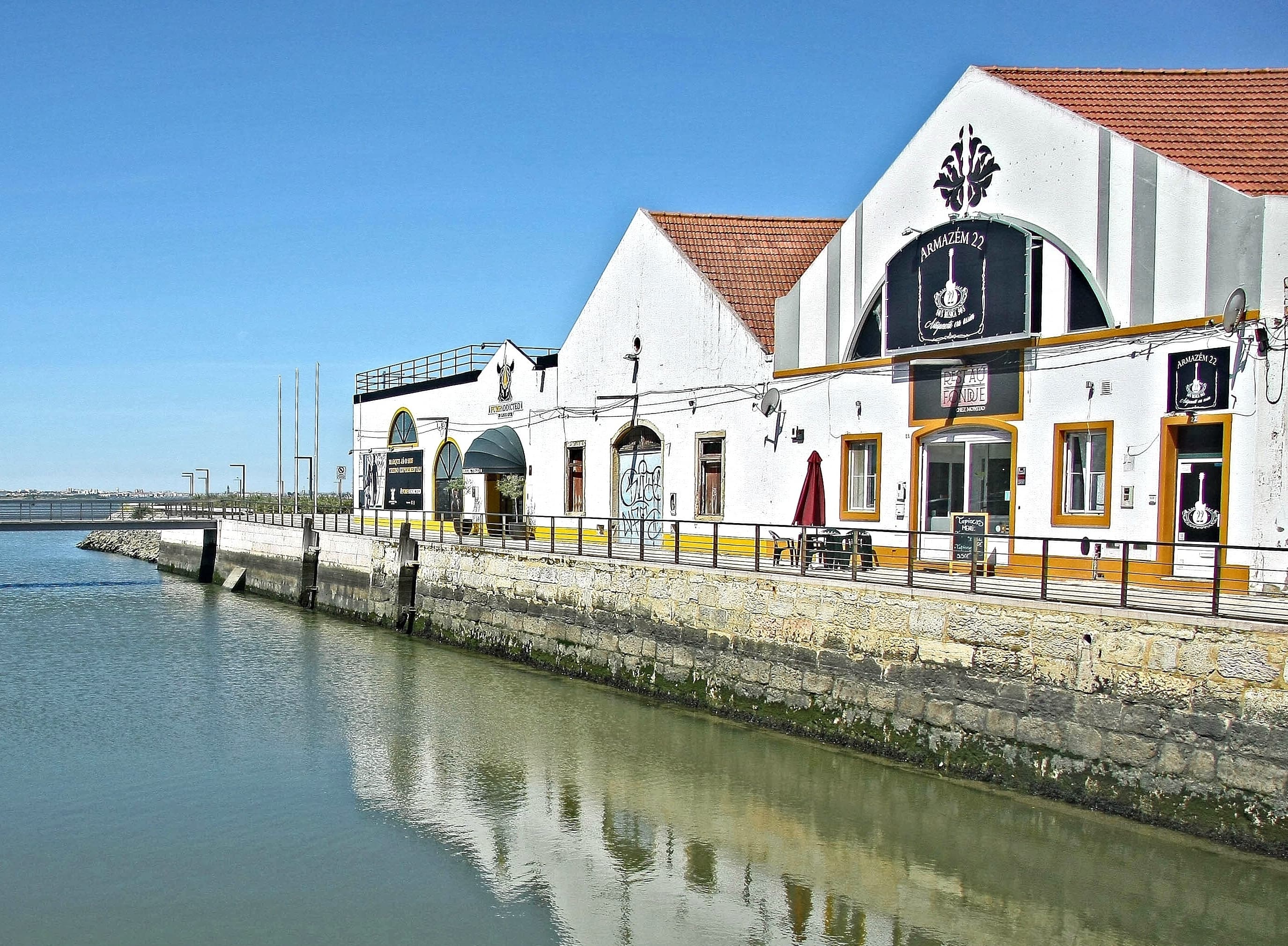 Imagem da notícia: Câmara do Montijo reforça apoios ao turismo, educação e associações