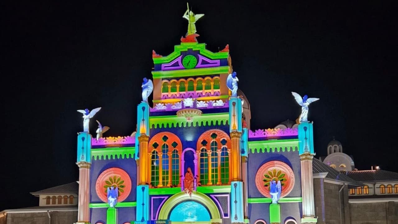 Imagem da notícia: Videomapping «200 anos em movimento» celebra o Bicentenário da Câmara de Olhão
