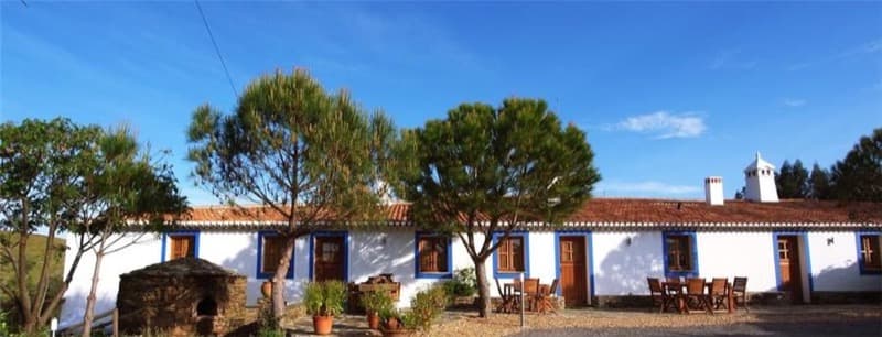 Logótipo de Casas de Campo de Castro da Cola — Alojamento em Ourique