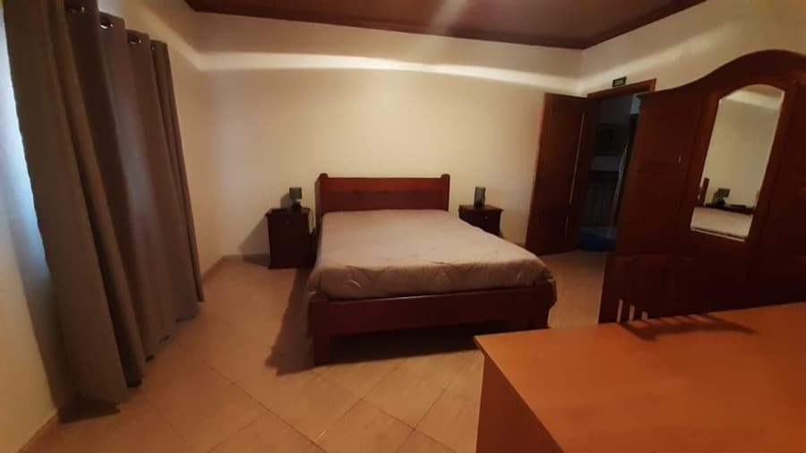 Logótipo de Residencial Flora — Alojamento em Penedono