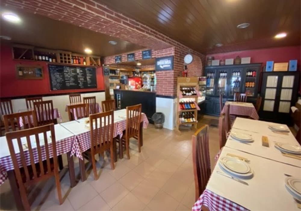 Logótipo de Restaurante Tasca — Restauração em Salvaterra de Magos