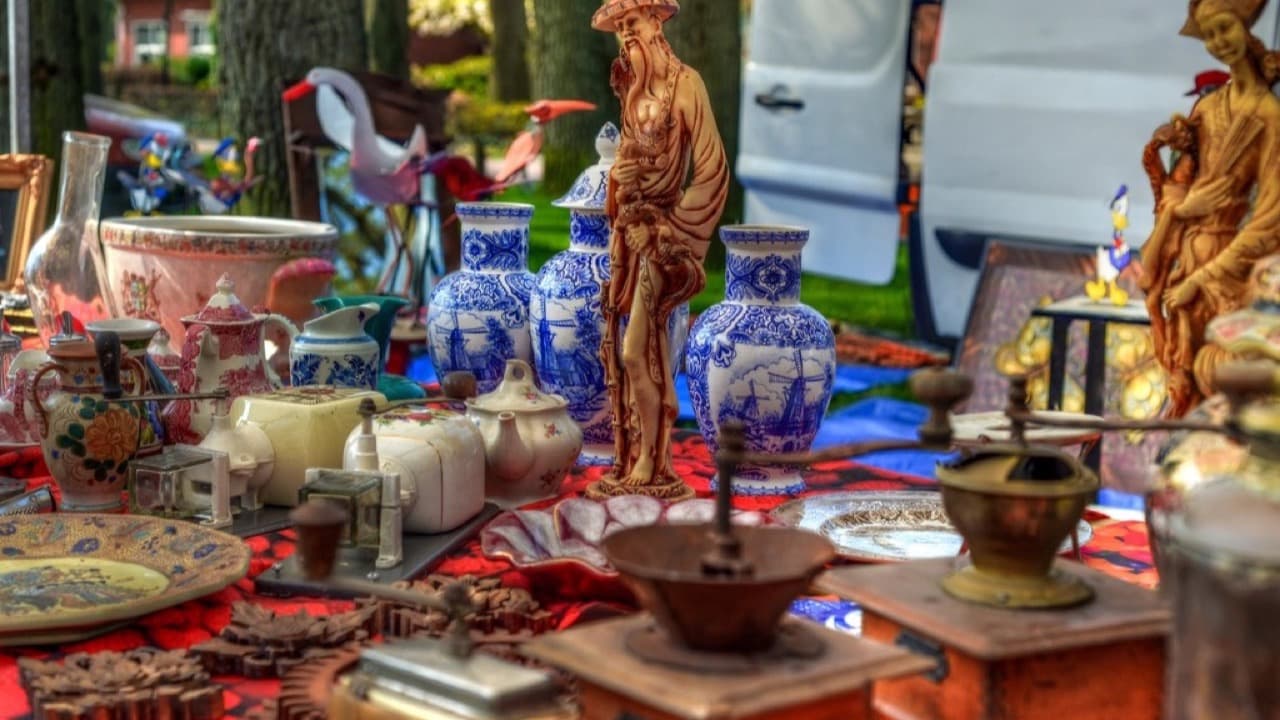 Imagem do evento: Feira de Velharias «Tesouros de Outros Tempos» — Pêra