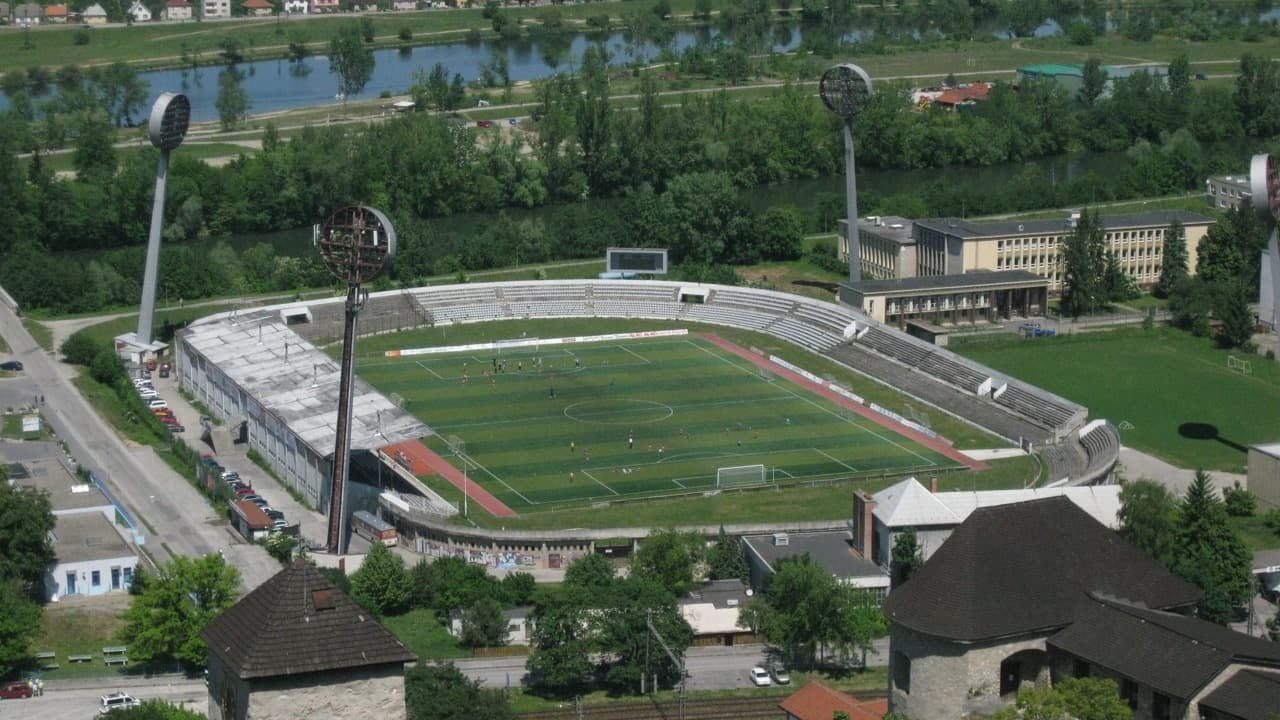 Imagem da notícia: Supertaça Feminina de futebol joga-se no Estádio Municipal do Fontelo