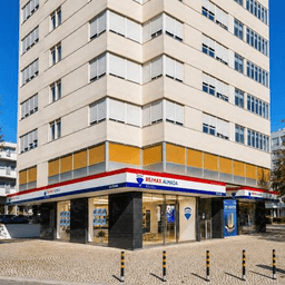 Logótipo de RE/MAX Almada — Imobiliário em Almada