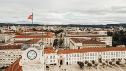 Logótipo de Just Stay Coimbra — Alojamento em Coimbra
