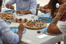 Logótipo de Just Sushi — Restauração