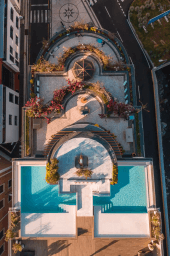 Logótipo de Three House — Alojamento em Funchal
