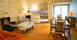 Logótipo de Lisbon Calling Hostel — Alojamento