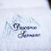 Logótipo de Descanso Serrano — Alojamento