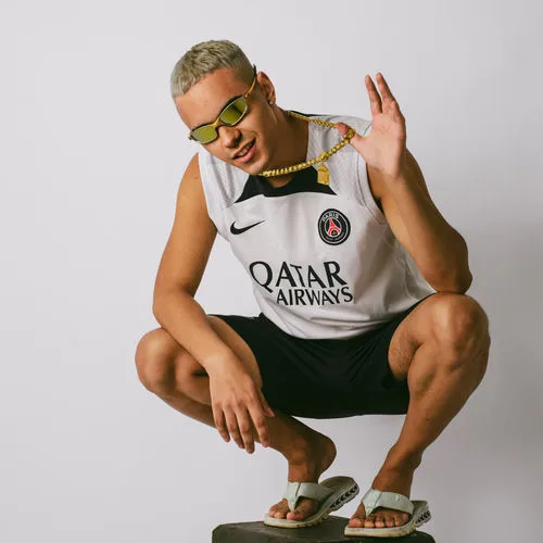 Logótipo de MC Alves — Comércio