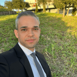 Logótipo de Marculano Lawyer — Serviços em Montijo