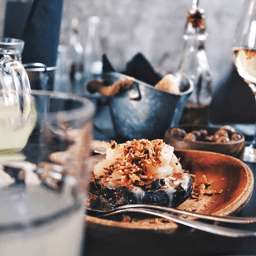 Logótipo de Cantina 32 — Restauração em Porto