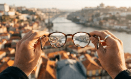 Logótipo de Óptica do Porto — Saúde em Porto