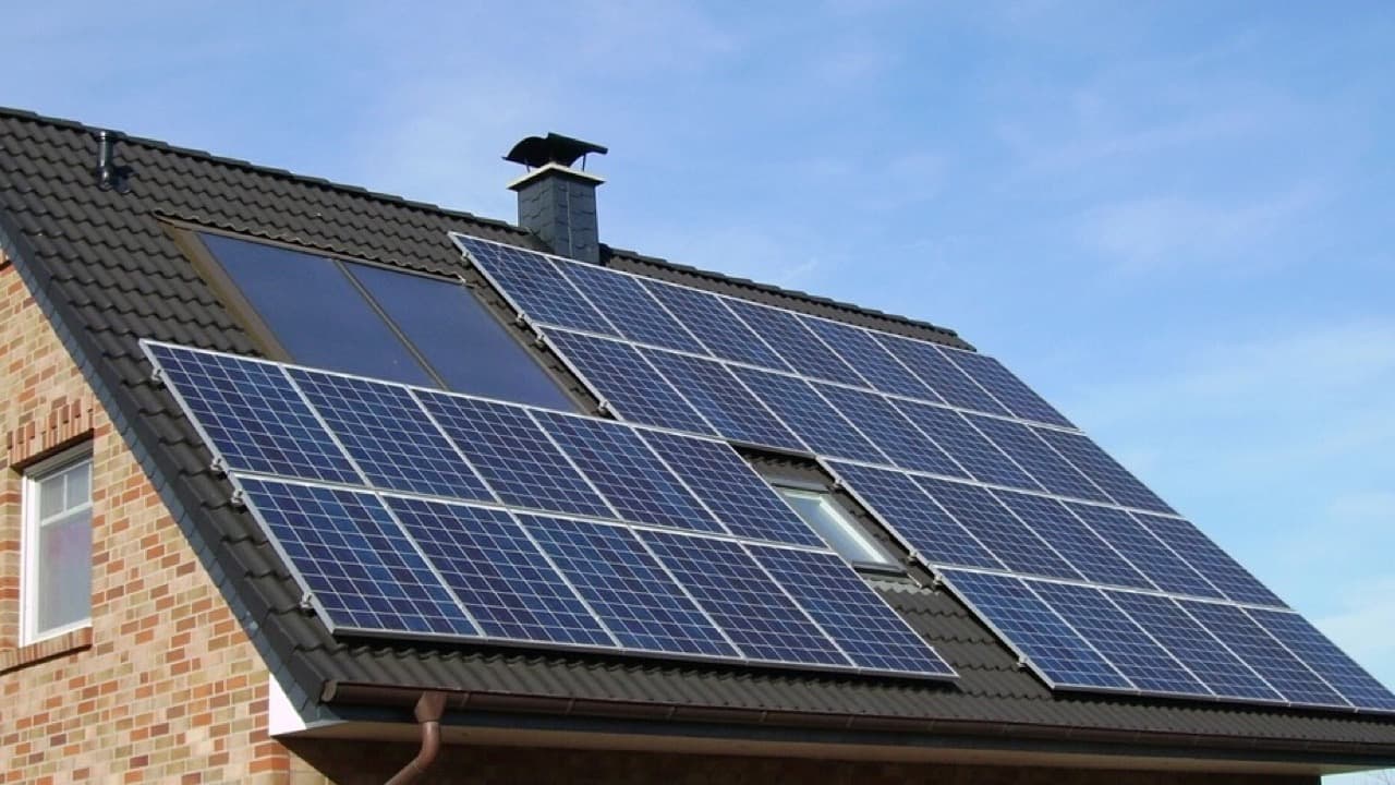 Imagem da notícia: Politécnica de Coimbra conclui 15 projetos de eficiência energética em escolas e residências