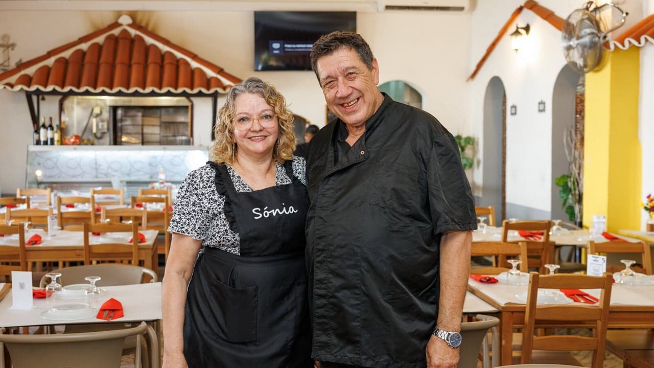 Imagem da notícia: Restaurante O Raposão serve grelhados na brasa em Alhos Vedros