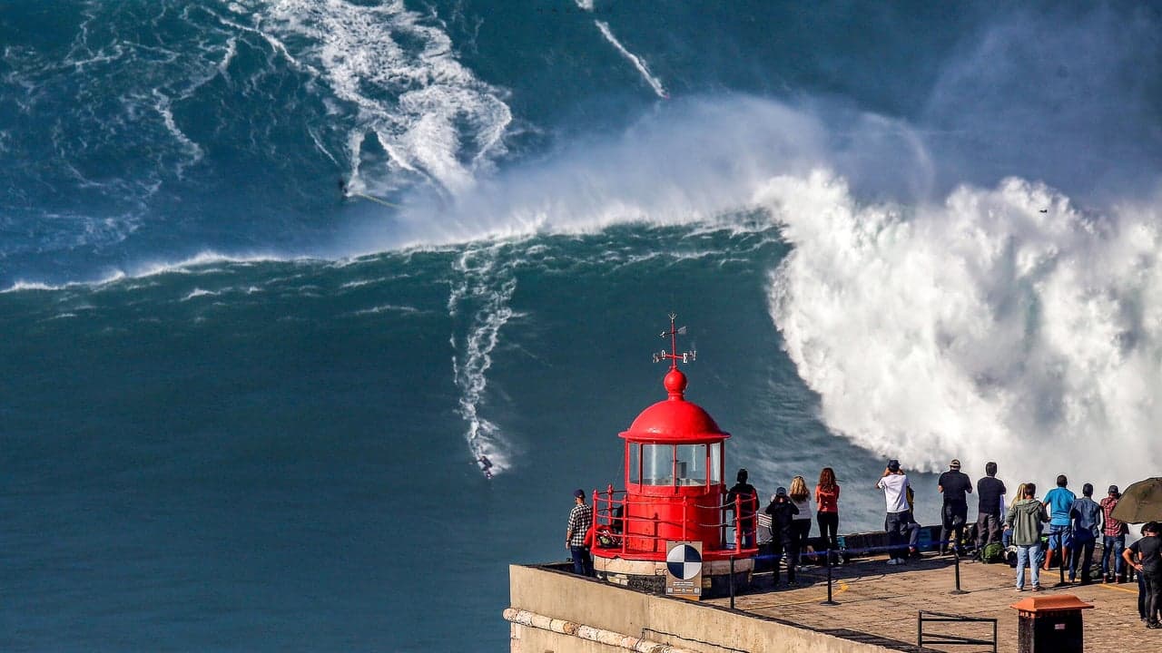 Imagem da notícia: Nazaré e Half Moon Bay selam parceria de cooperação internacional