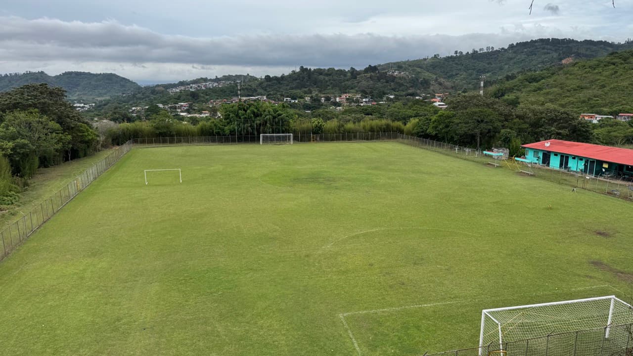 Imagem da notícia: Requalificação do Estádio Municipal entra na reta final