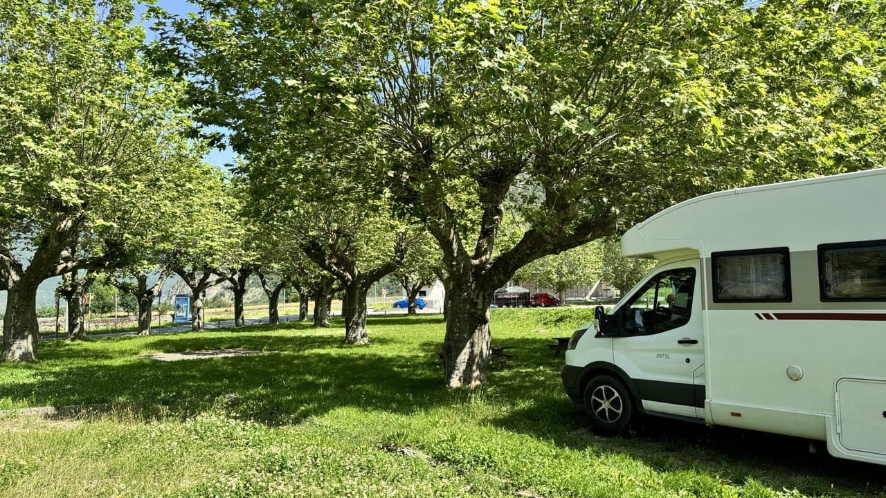 Imagem da notícia: Oeiras abre consulta pública para regular o caravanismo e o autocaravanismo