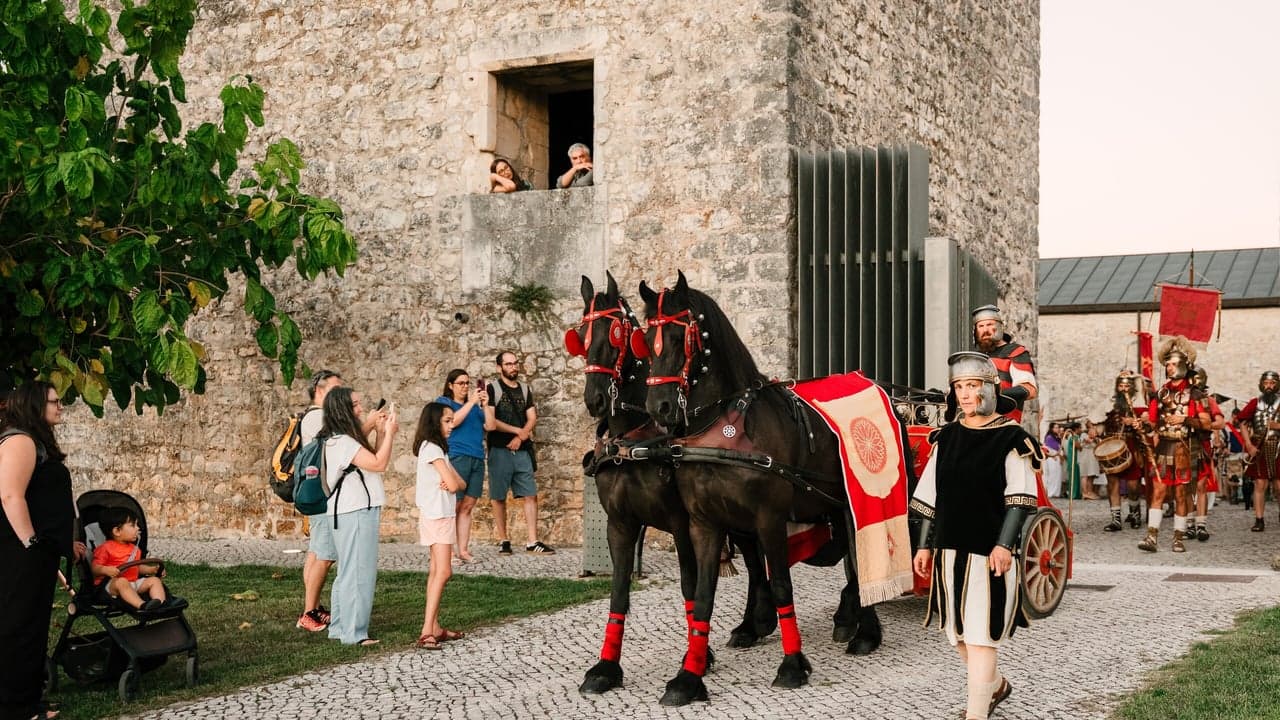 Imagem da notícia: Forum Romano arrancou em Santiago da Guarda com feira e seminário