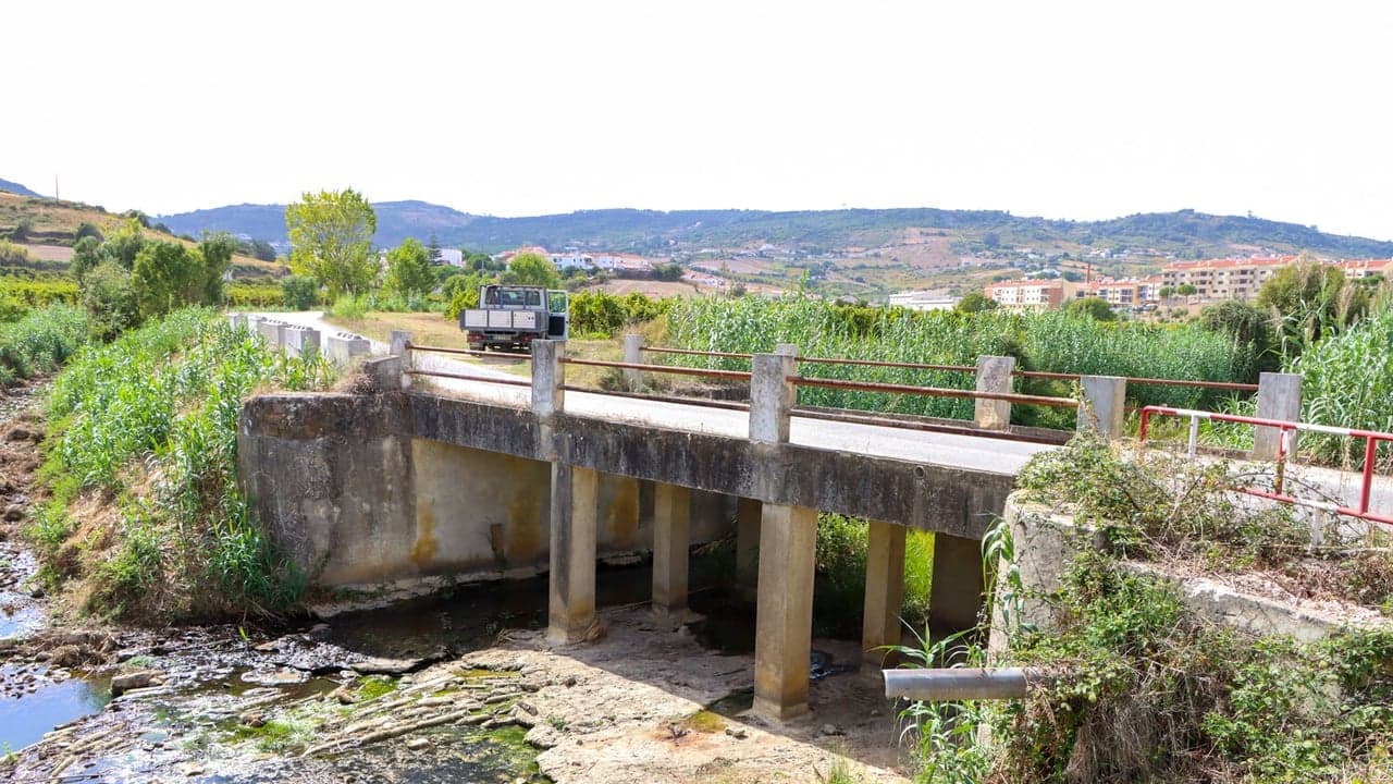 Imagem da notícia: Assinado auto de consignação para construção da Ponte dos Quatro Caminhos