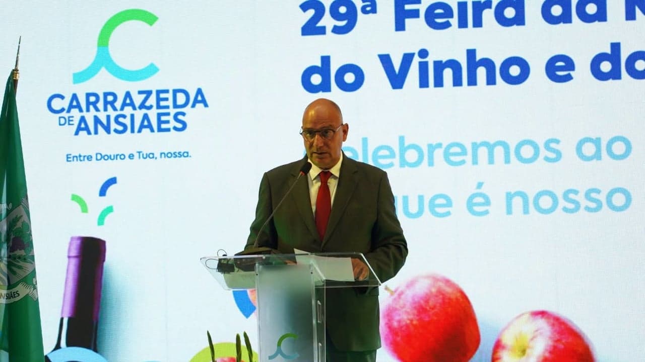 Imagem da notícia: 29.ª Feira da Maçã, do Vinho e do Azeite de Carrazeda