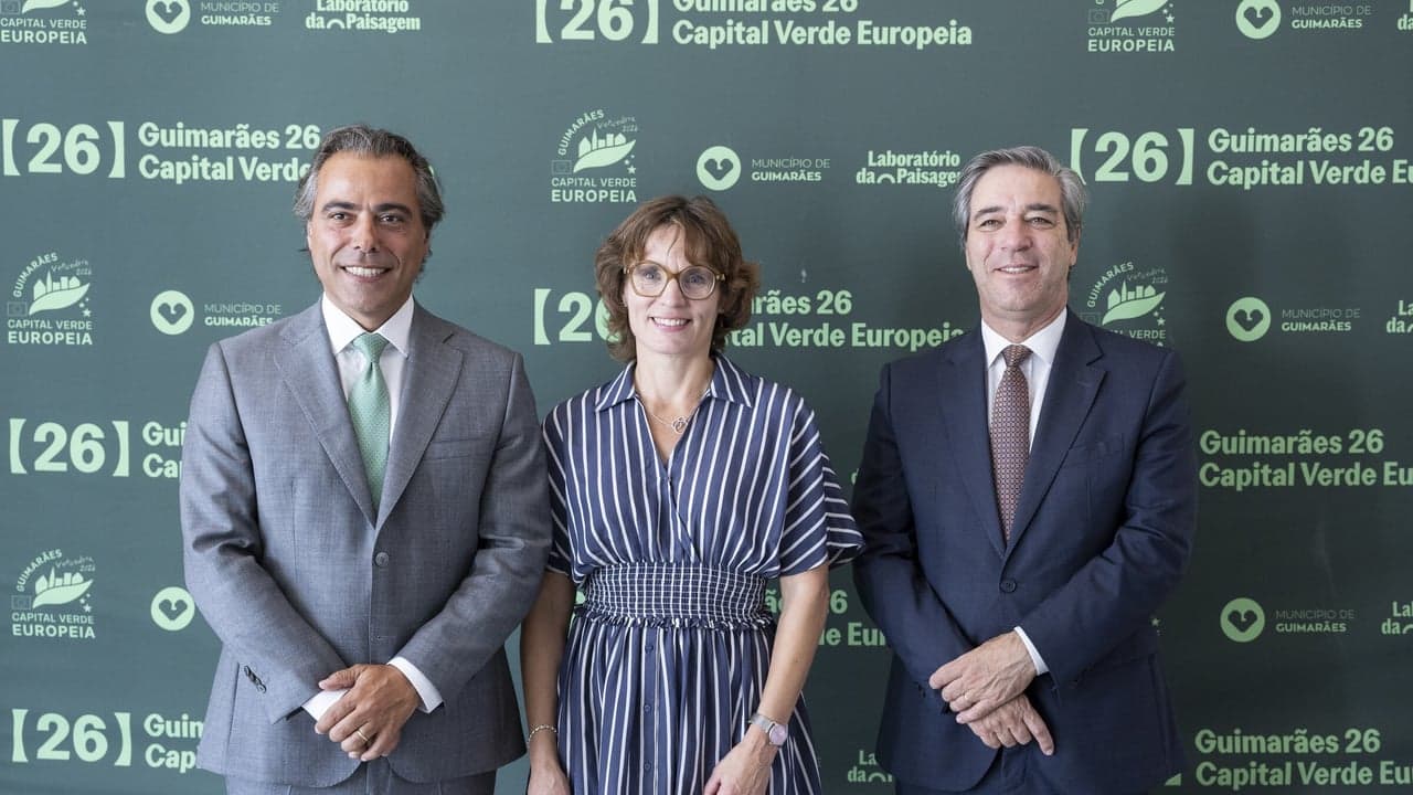 Imagem da notícia: Comissária Europeia conhece projetos de sustentabilidade de Guimarães