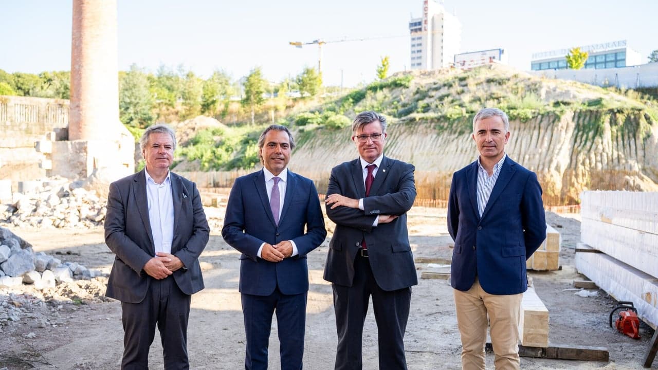 Imagem da notícia: Guimarães reforça posição em inovação com 113 milhões de euros aprovados