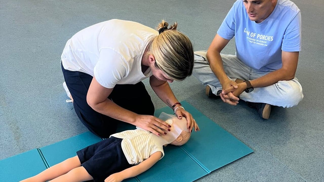 Imagem da notícia: Comunidade escolar de Murça aprende suporte básico de vida