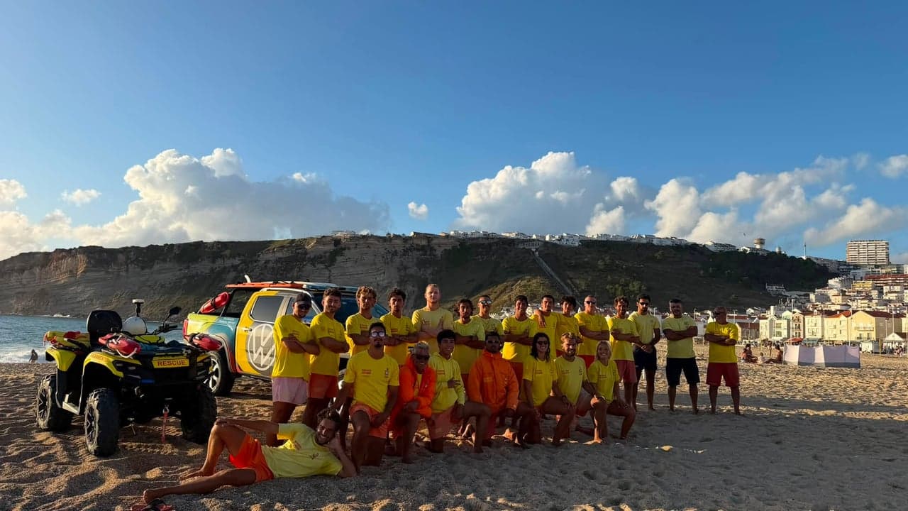 Imagem da notícia: Época balnear fechou sem afogamentos nas praias