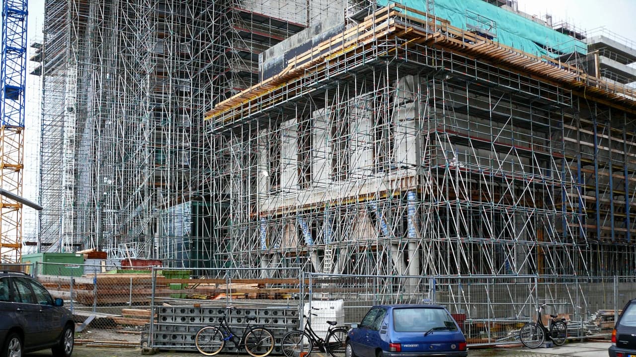 Imagem da notícia: Paços do Concelho com obra de conservação de cobertura