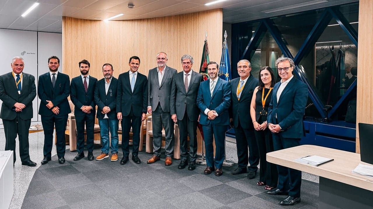 Imagem da notícia: Óbidos integra grupo de municípios pela proteção de lojas históricas