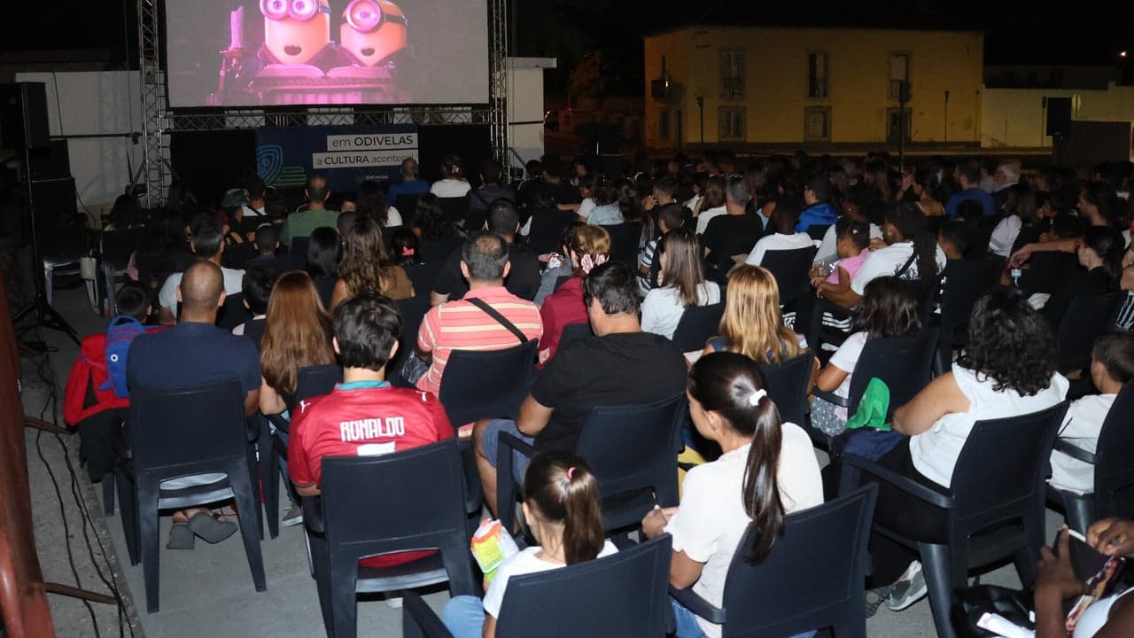 Imagem da notícia: Cinema ao Luar encerra com duas sessões no Jardim da Música