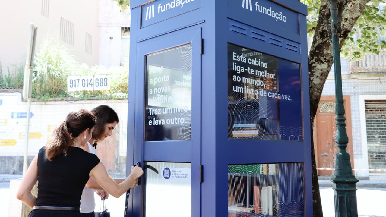 Imagem da notícia: Cabine de Leitura reabre com novo visual no Jardim Público