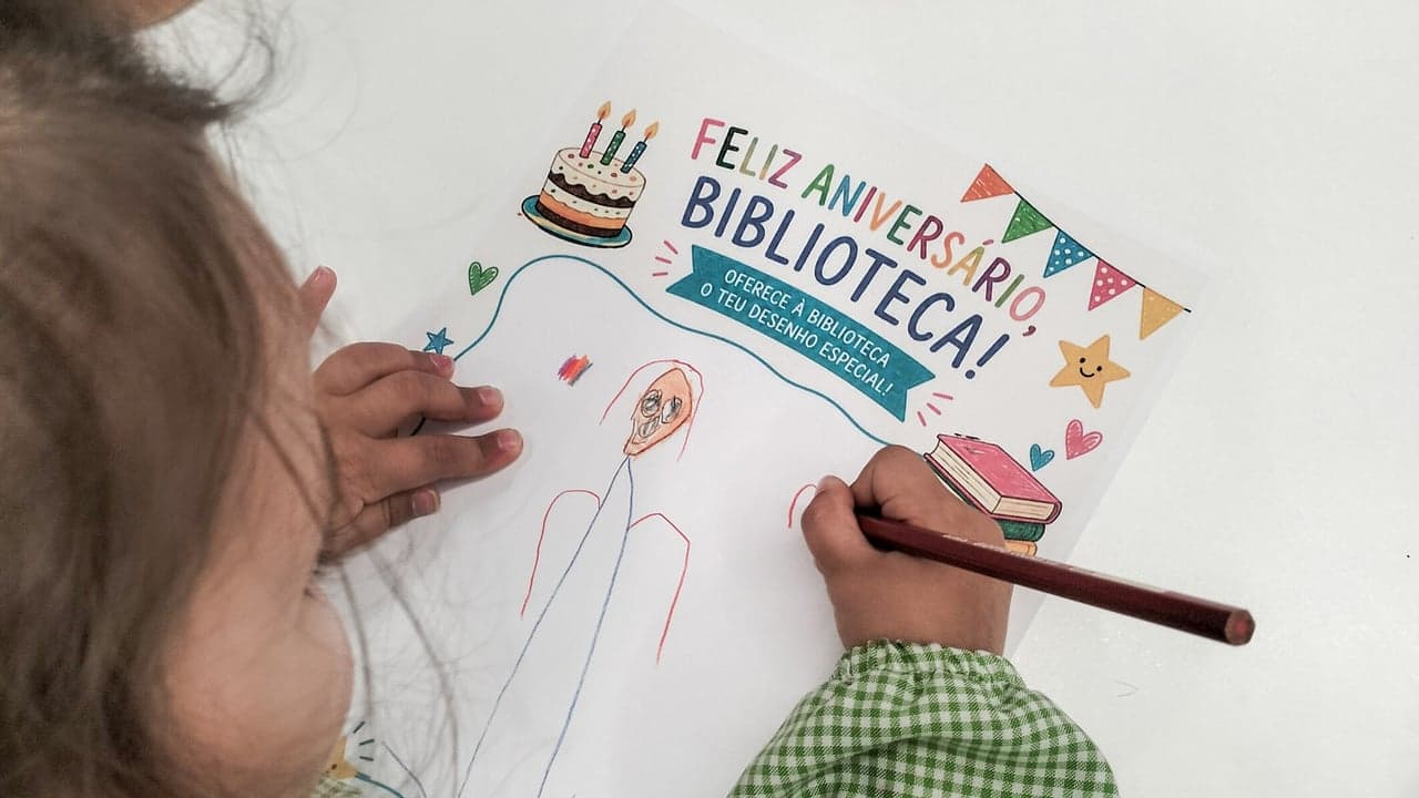 Imagem da notícia: Biblioteca Municipal celebra 27 anos com visita das crianças