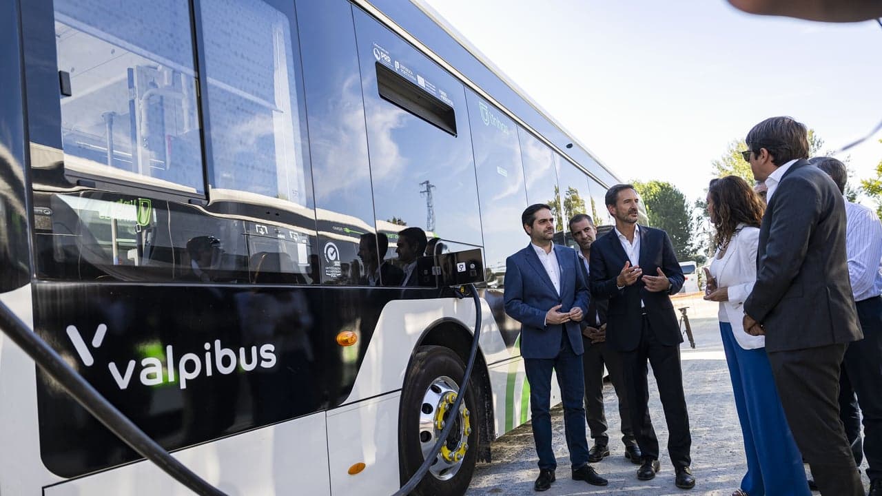 Imagem da notícia: Valpi coloca em operação 20 autocarros elétricos em Penafiel